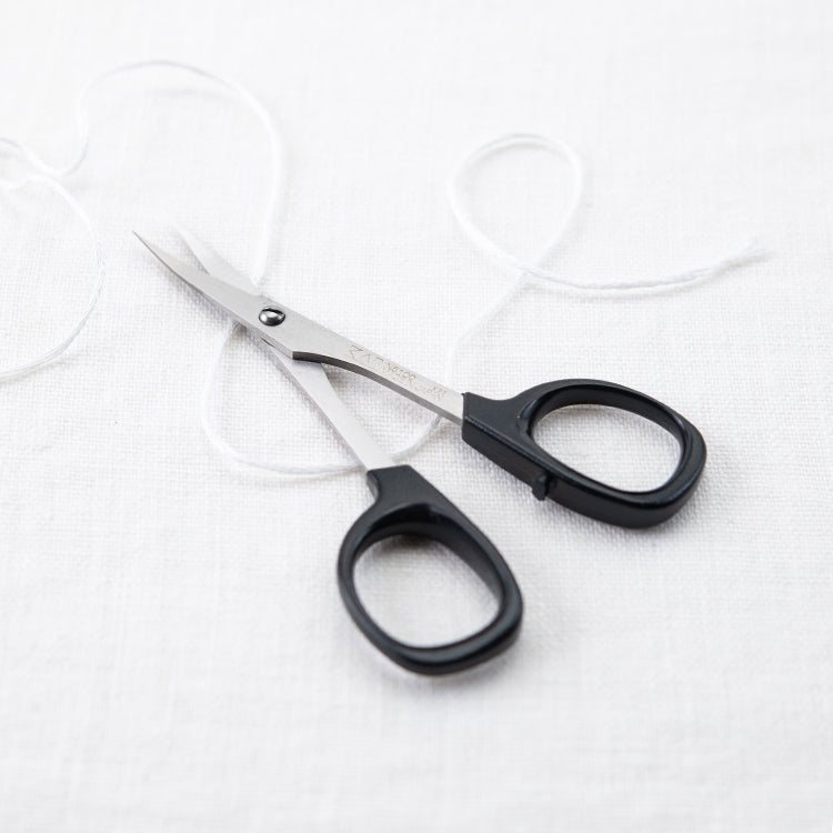Kai Curved Thread Snips image 0