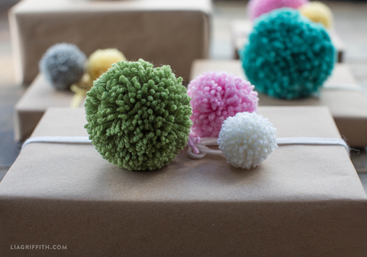 Clover Pom-Pom Makers – Knit Stars