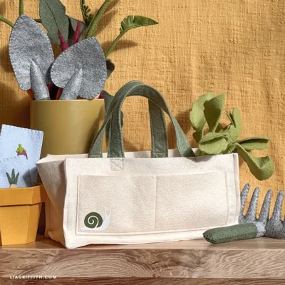 felt garden tote