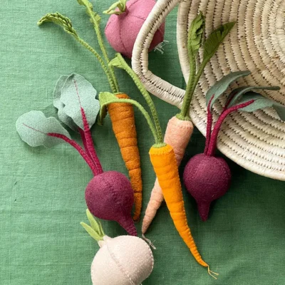 felt root veggies template